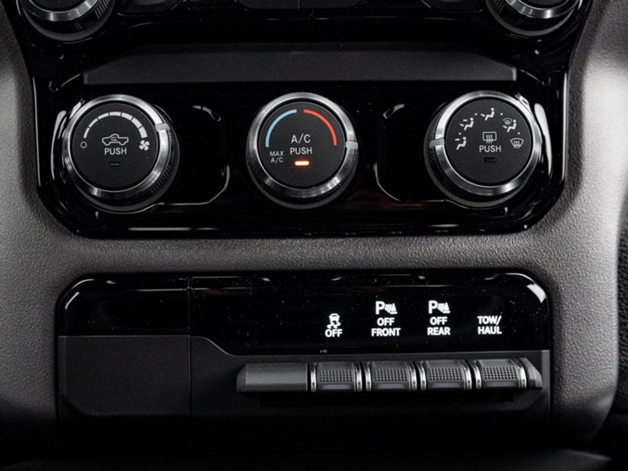 2026 RAM 1500 Express Photo
