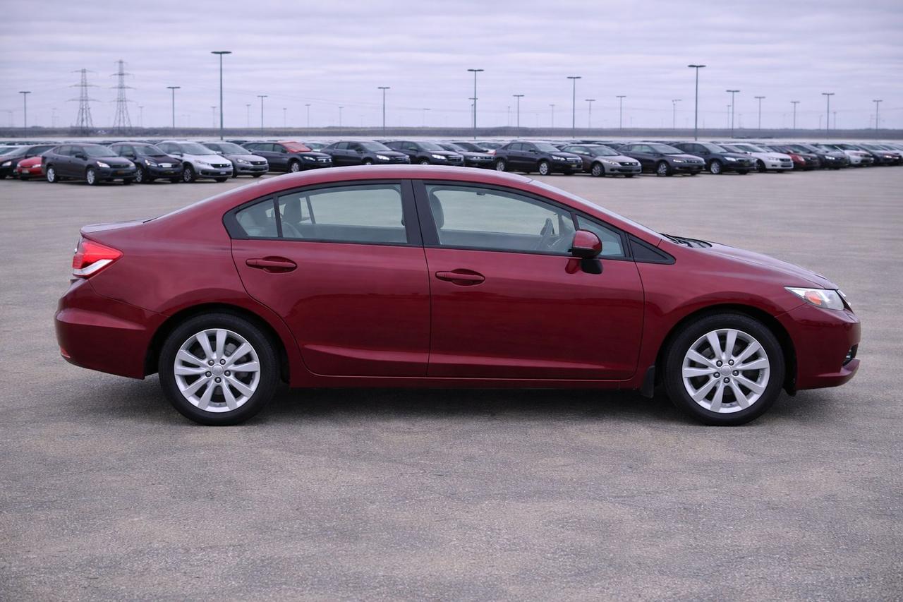 2013 Honda Civic LX Photo3