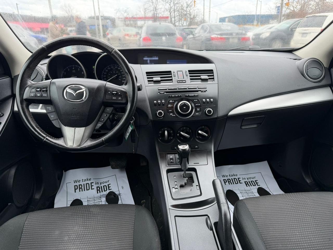 2013 Mazda MAZDA3 GS-SKY Photo