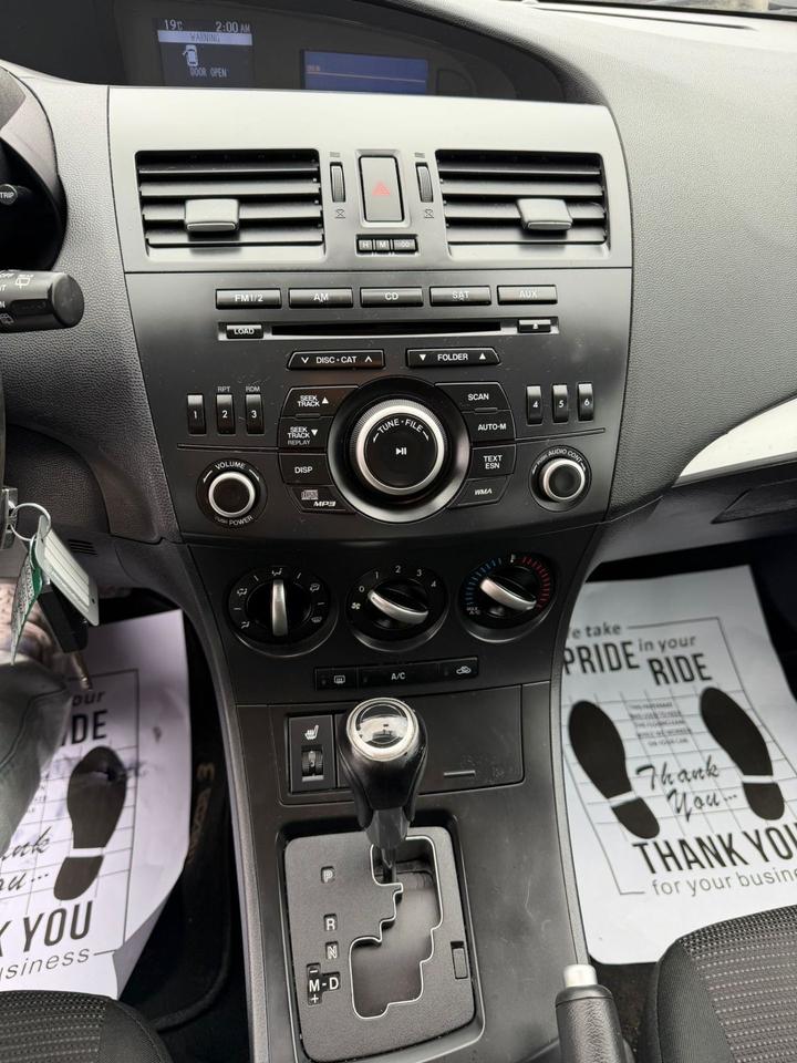 2013 Mazda MAZDA3 GS-SKY Photo