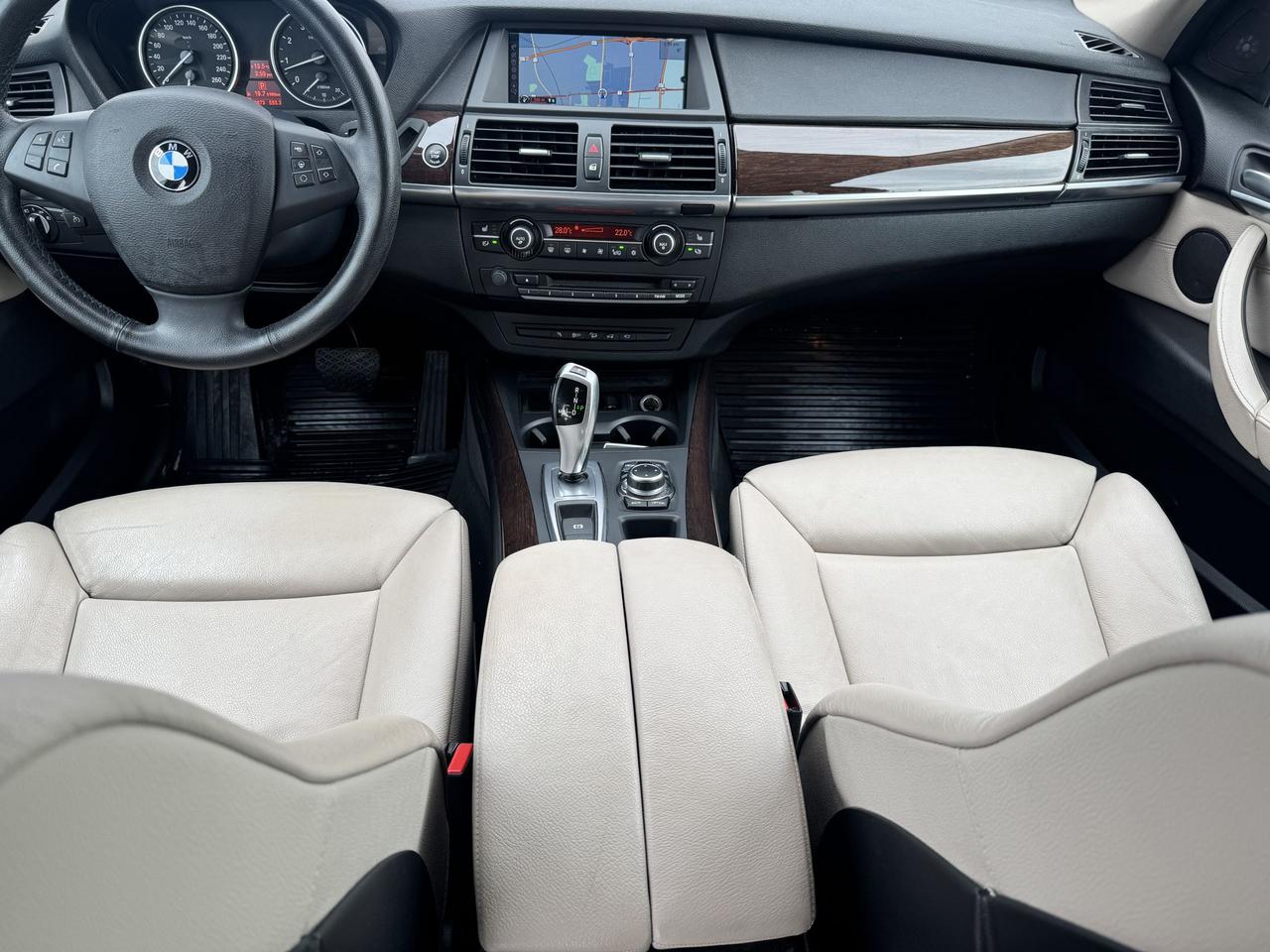 2013 BMW X5 35i Photo