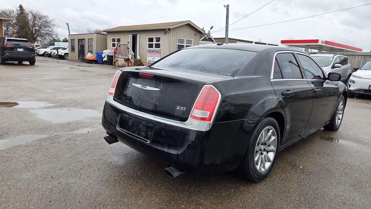 2012 Chrysler 300 LIMITED, EXHAUST, INTAKE, TUNED, RUNS WELL, AS IS Photo3