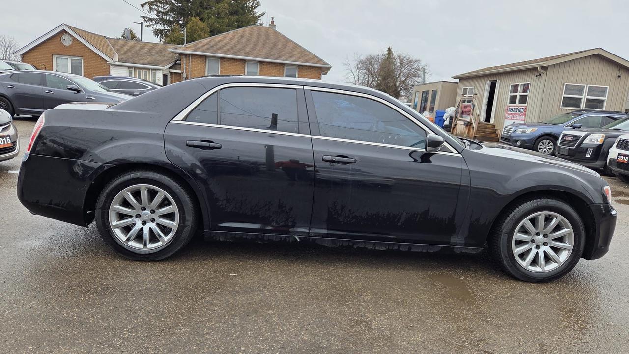 2012 Chrysler 300 LIMITED, EXHAUST, INTAKE, TUNED, RUNS WELL, AS IS Photo4