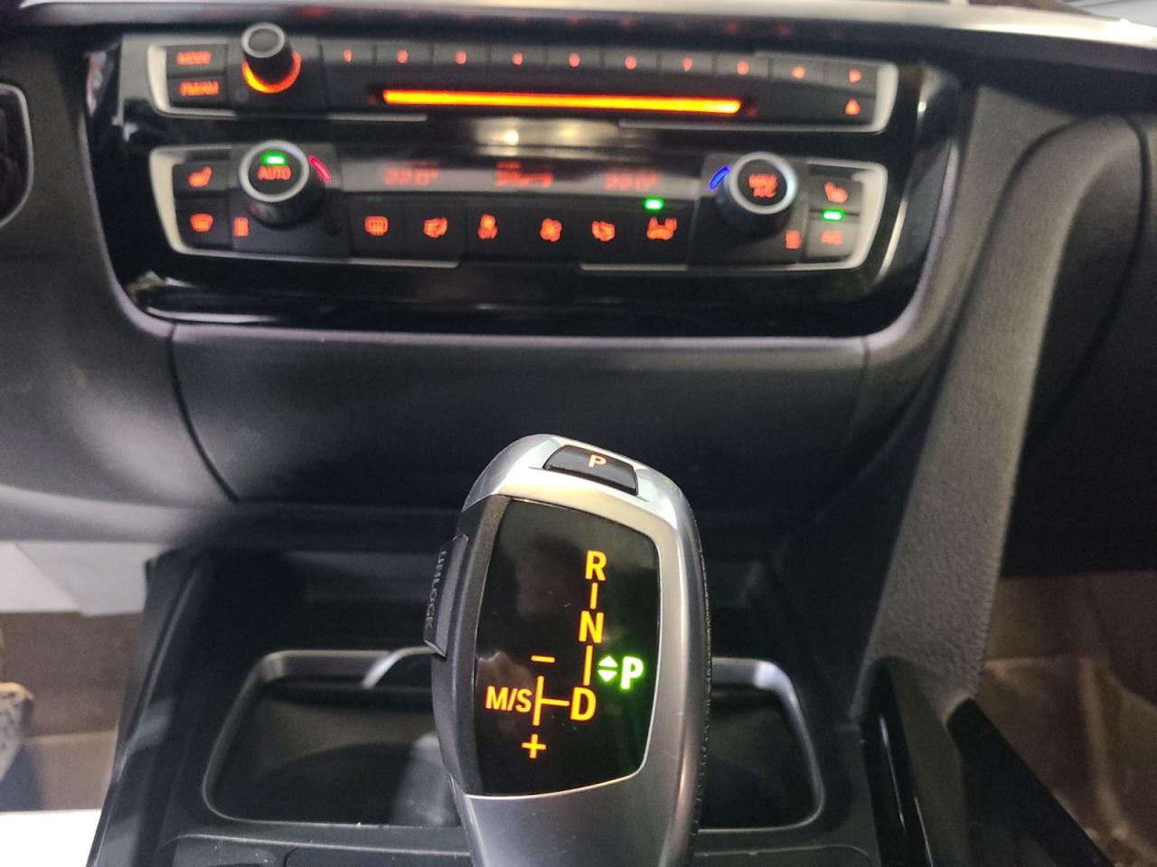 2017 BMW 3 Series 330i xDrive - Photo #15