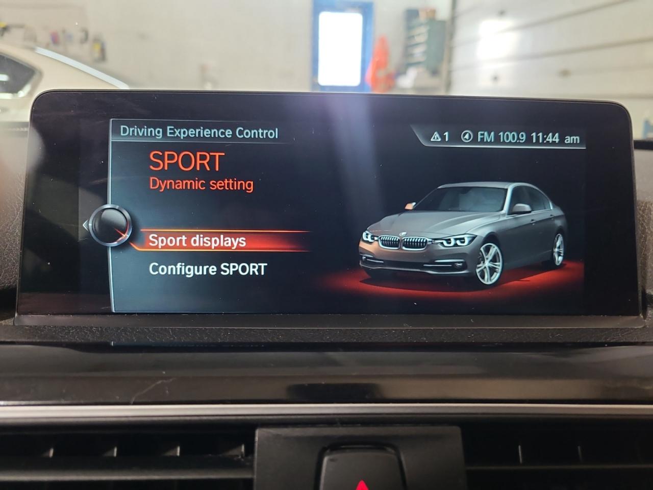 2017 BMW 3 Series 330i xDrive - Photo #22