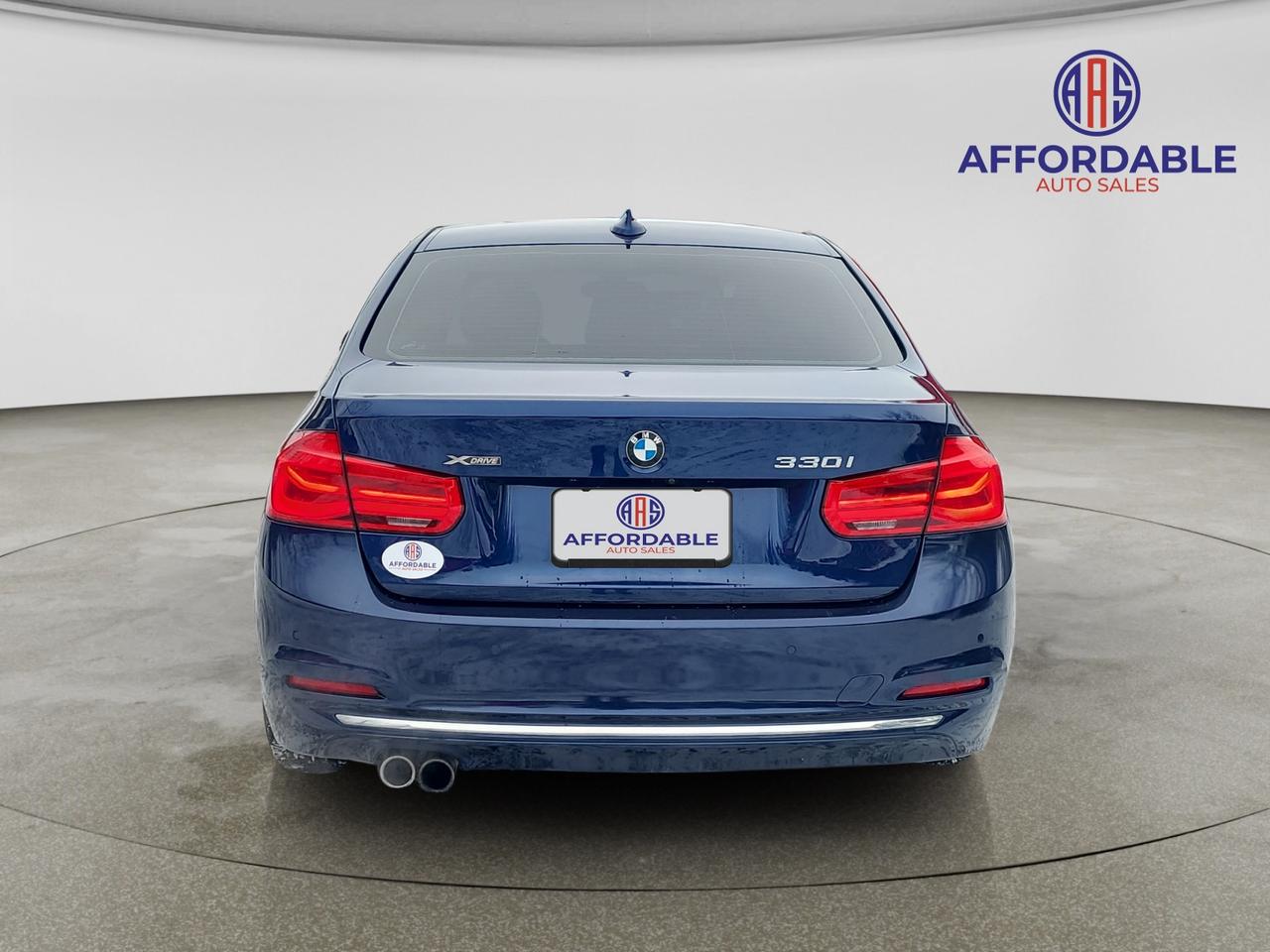 2017 BMW 3 Series 330i xDrive - Photo #4