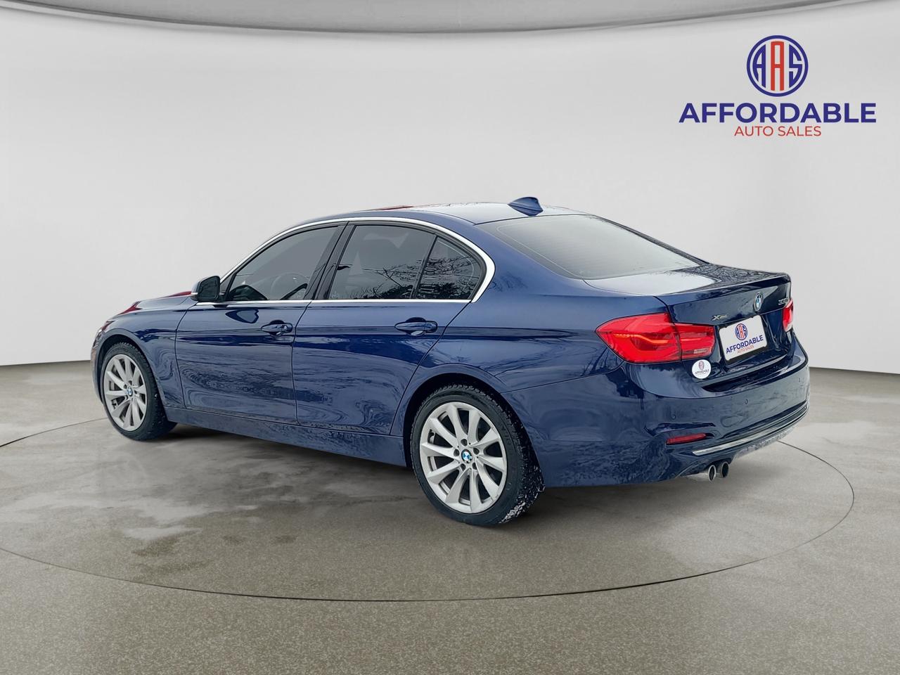 2017 BMW 3 Series 330i xDrive - Photo #3