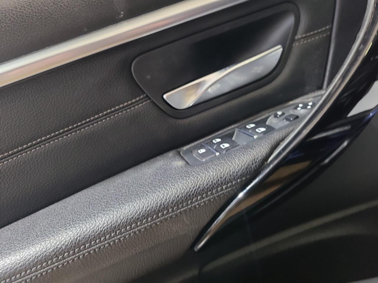2017 BMW 3 Series 330i xDrive - Photo #11