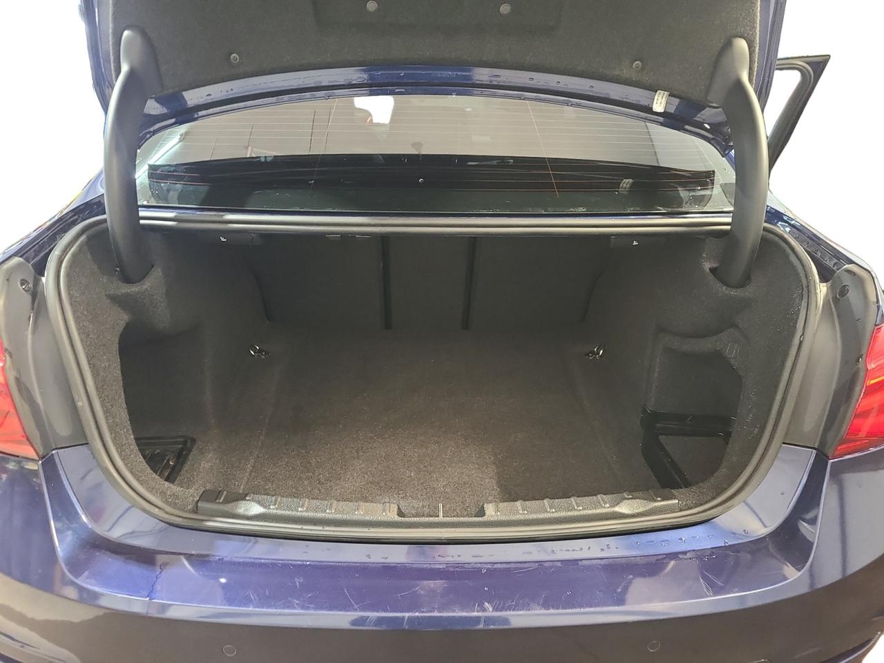 2017 BMW 3 Series 330i xDrive - Photo #18