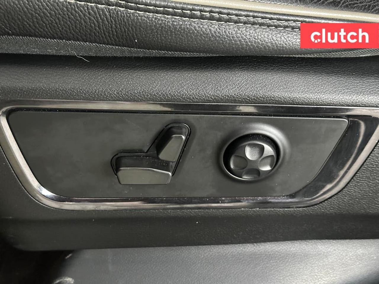 13717433
