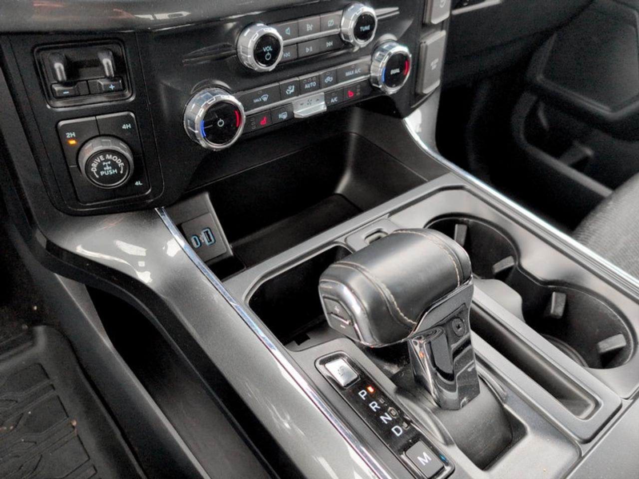 2022 Ford F-150 XLT  **POWERBOOST FULL-HYBRID** Photo