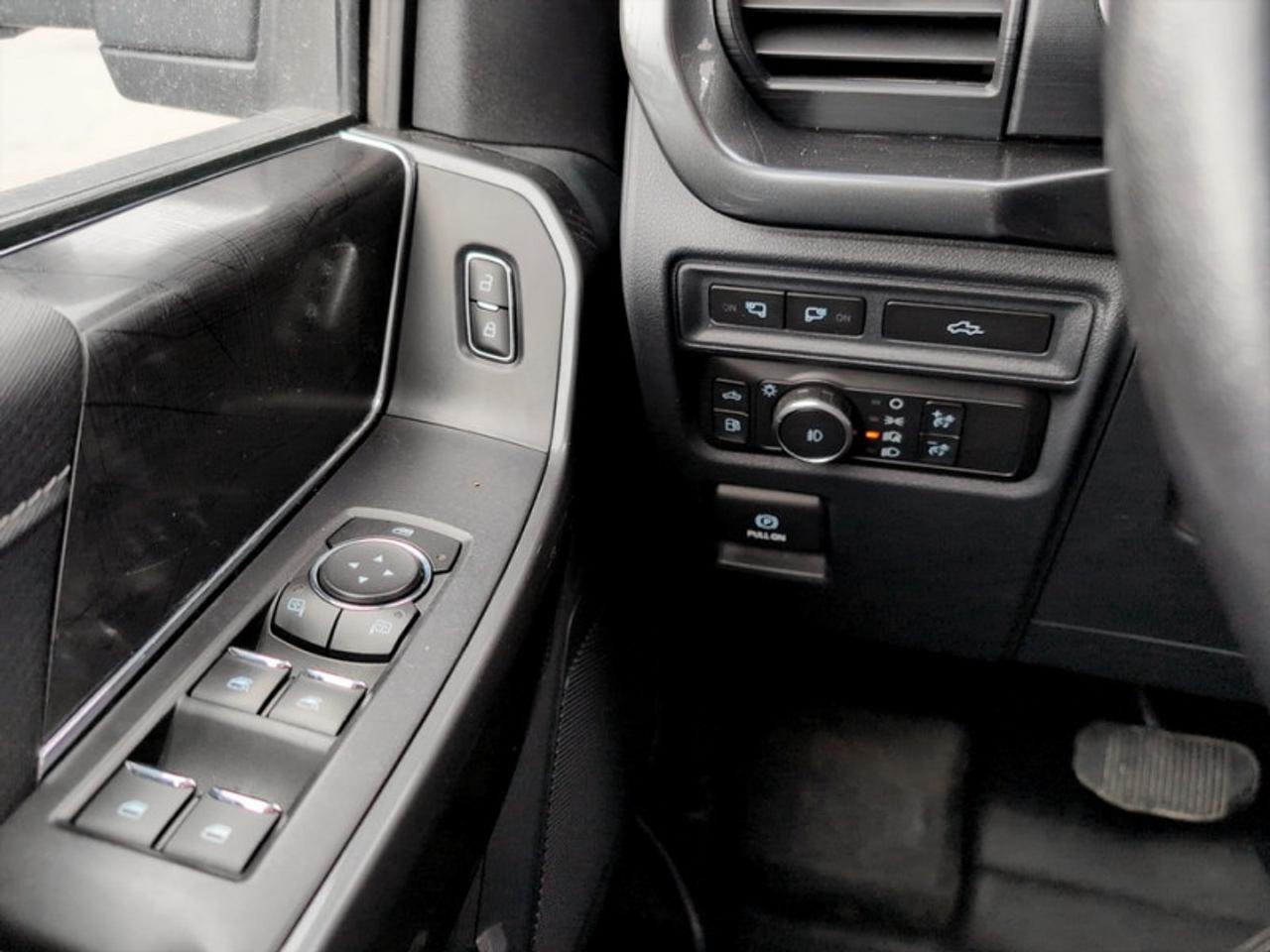 2022 Ford F-150 XLT  **POWERBOOST FULL-HYBRID** Photo