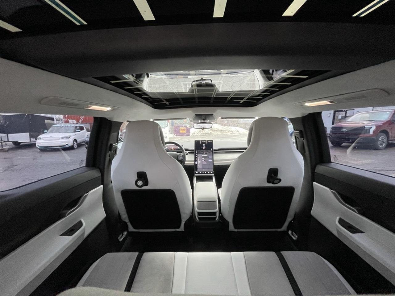 2023 Fisker Ocean Extreme AWD   Clean Carfax! Software 2.2.2! Photo