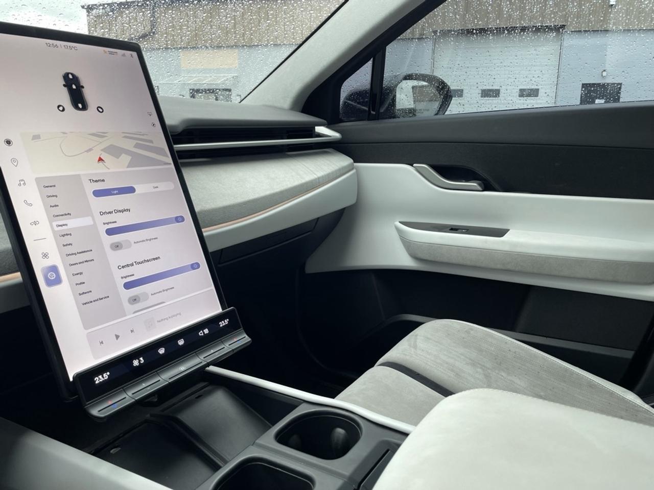 2023 Fisker Ocean Extreme AWD   Clean Carfax! Software 2.2.2! Photo