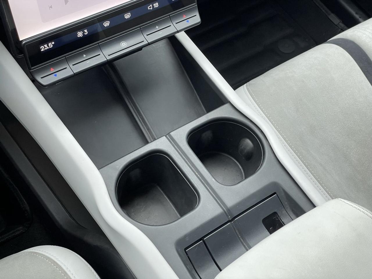 2023 Fisker Ocean Extreme AWD   Clean Carfax! Software 2.2.2! Photo