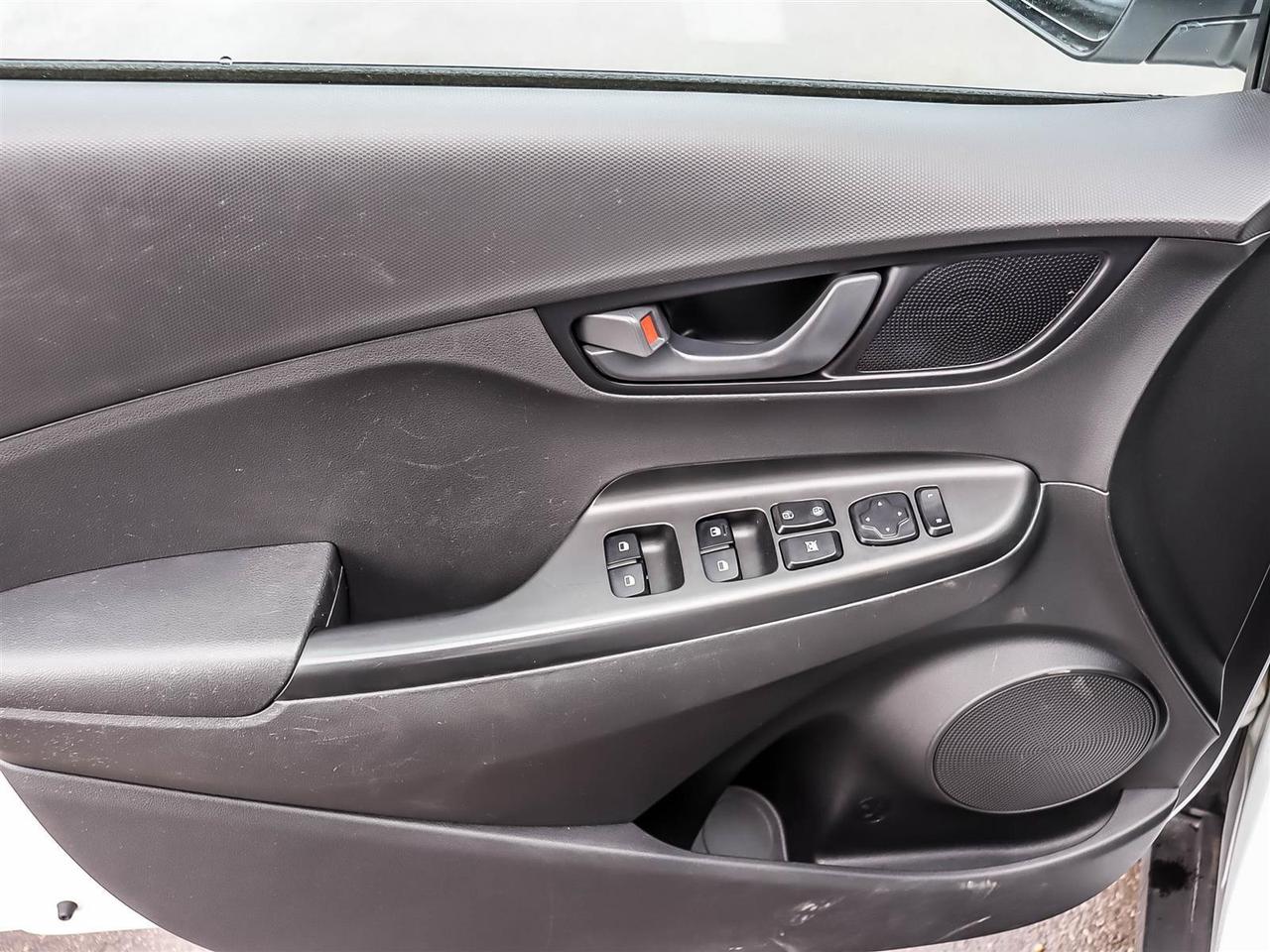 2021 Hyundai KONA Essential Photo