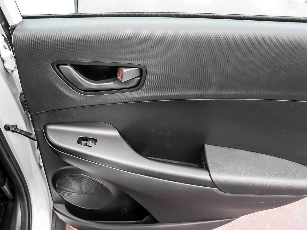2021 Hyundai KONA Essential Photo