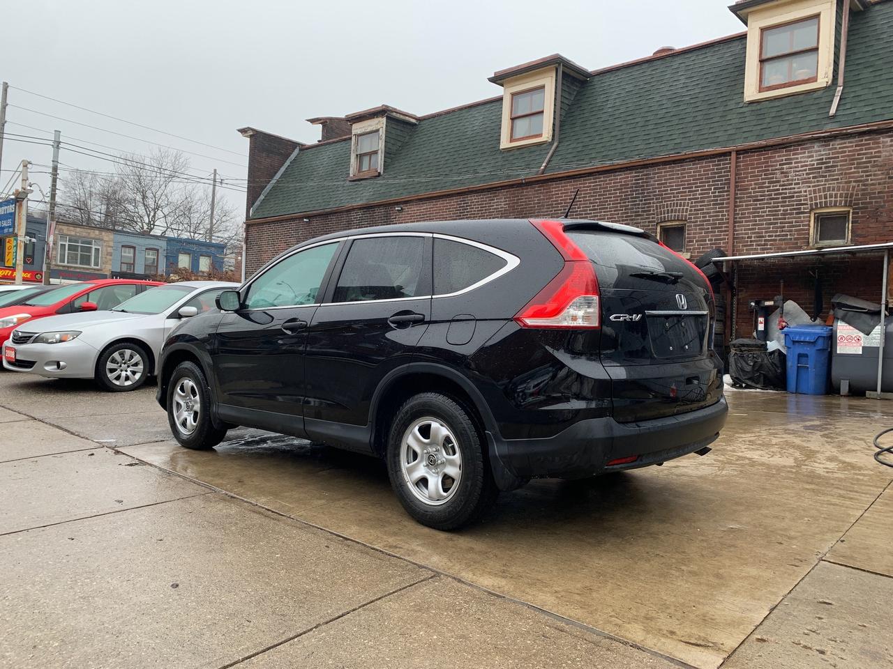 2014 Honda CR-V 2WD 5dr LX Photo
