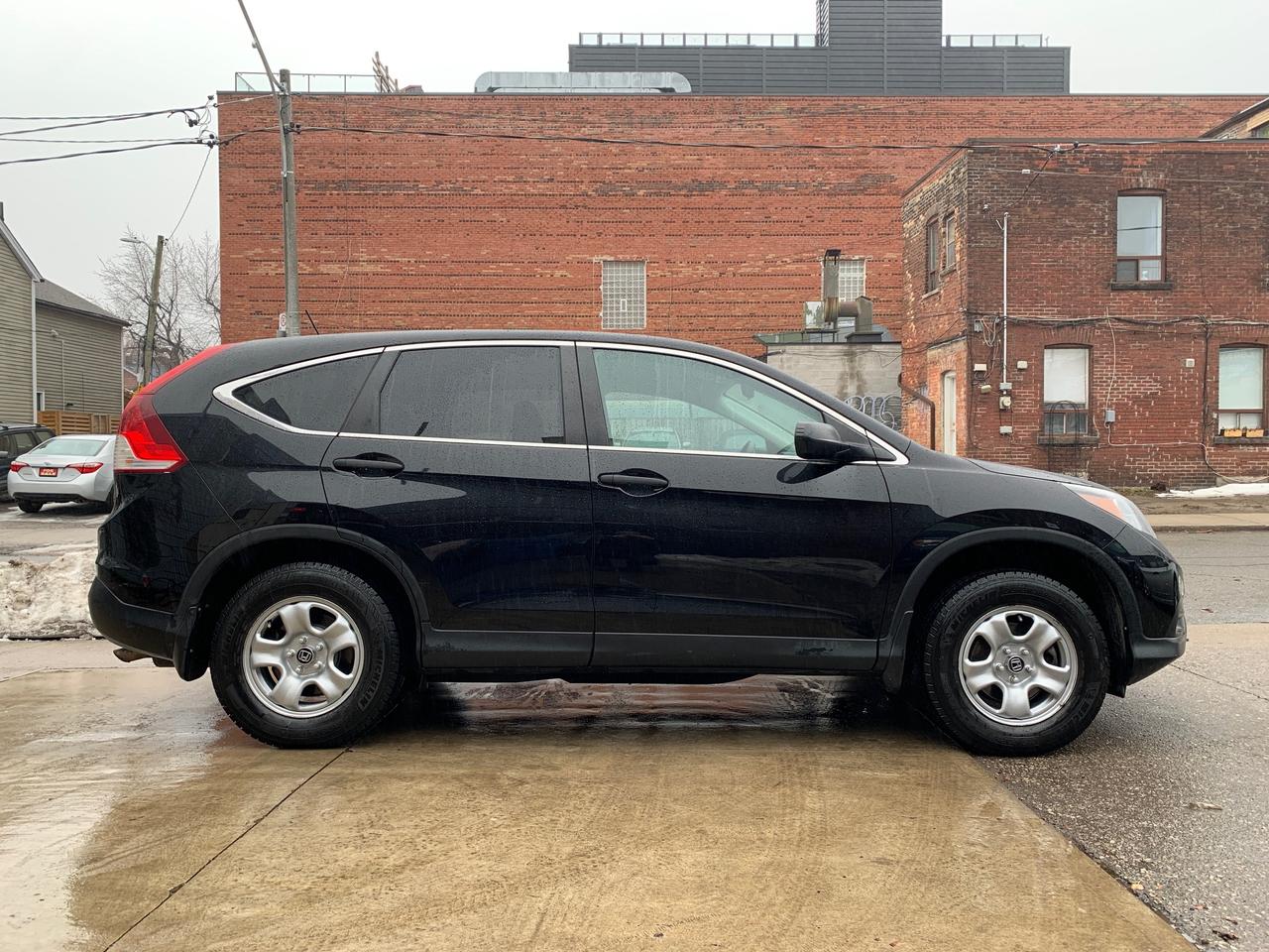 2014 Honda CR-V 2WD 5dr LX Photo