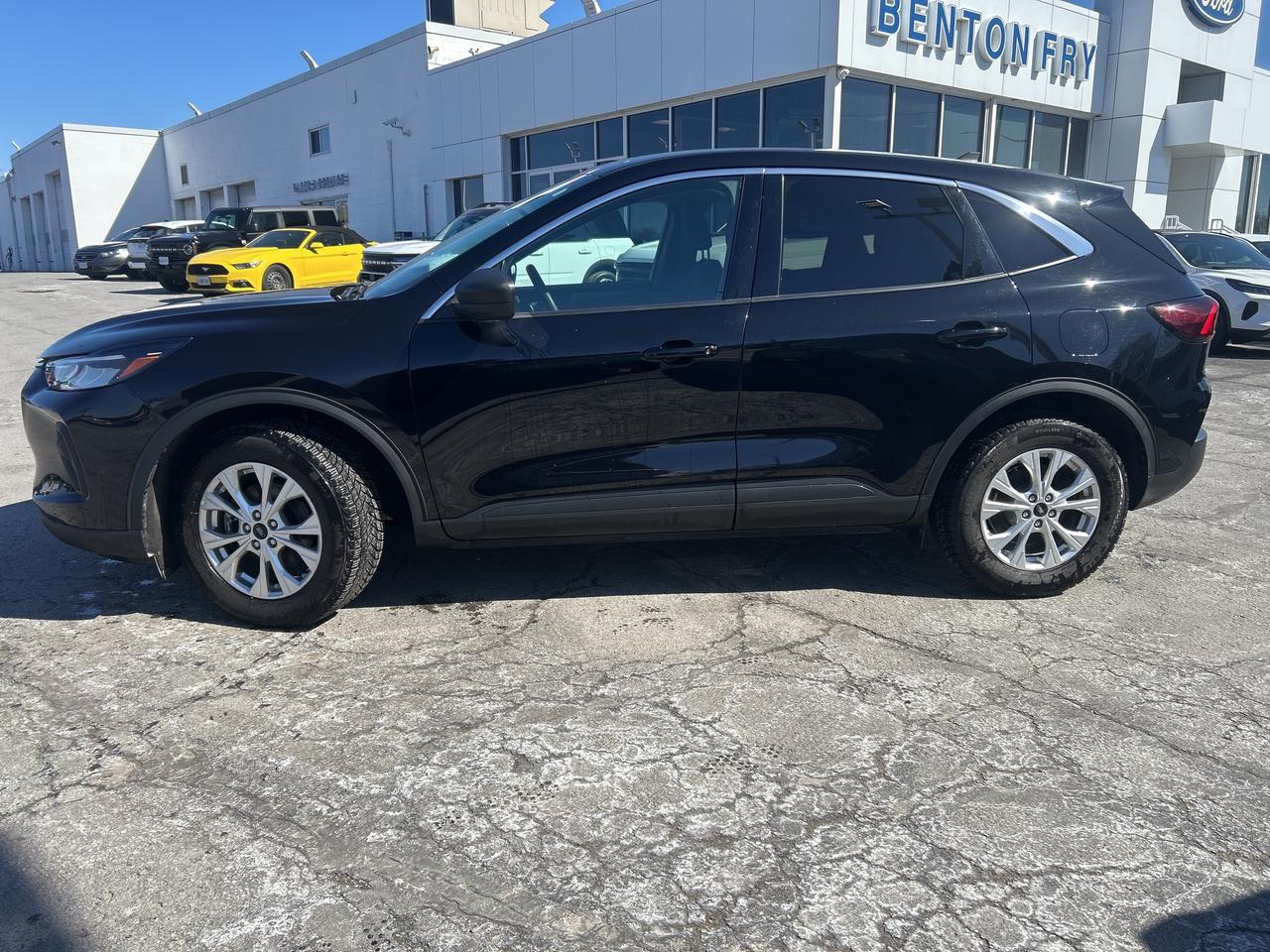 2023 Ford Escape ACTIVE AWD 1.5L LANE KEEP HEATED SEATS AND WHEEL Photo