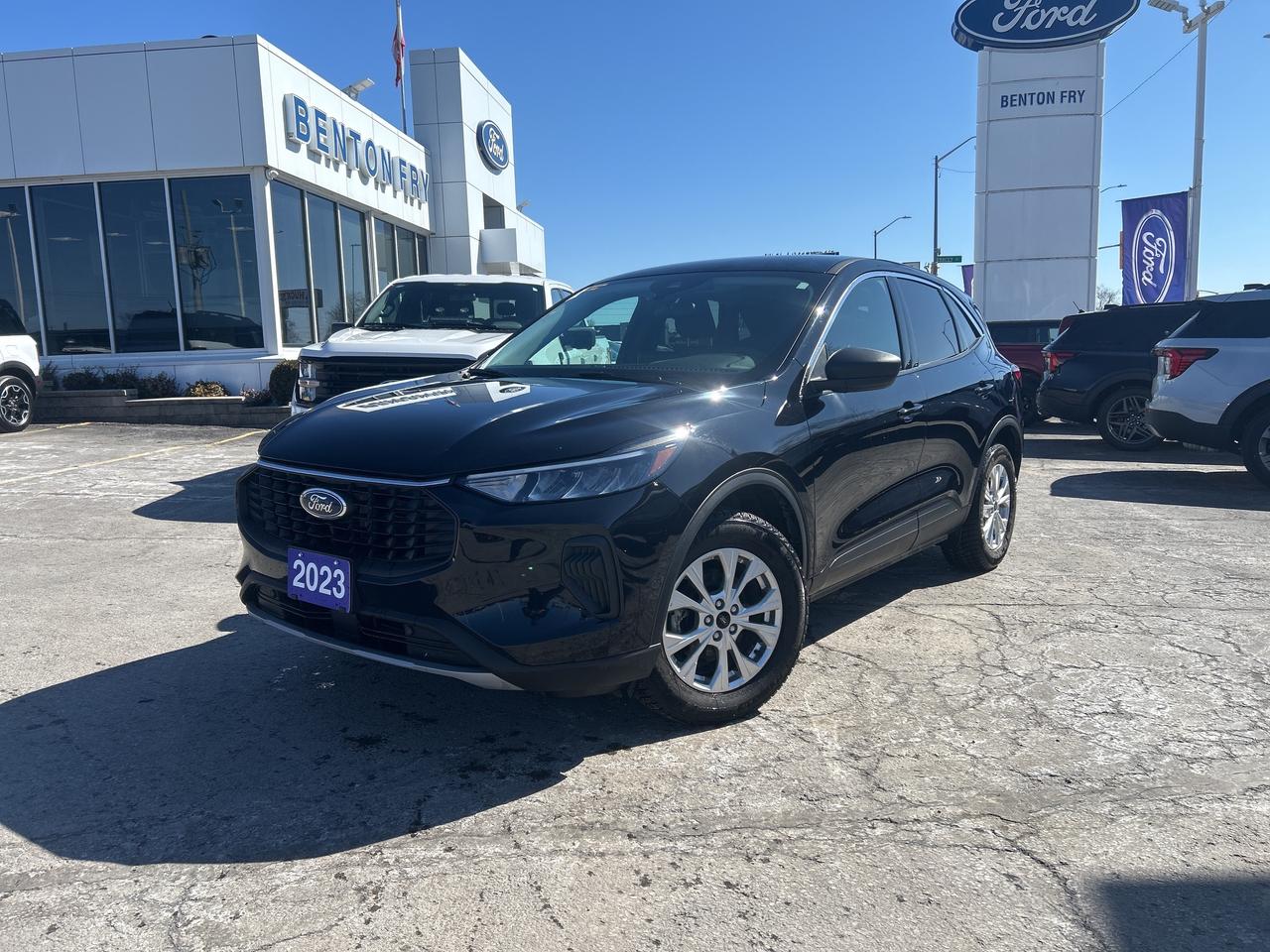2023 Ford Escape ACTIVE AWD 1.5L LANE KEEP HEATED SEATS AND WHEEL Photo0