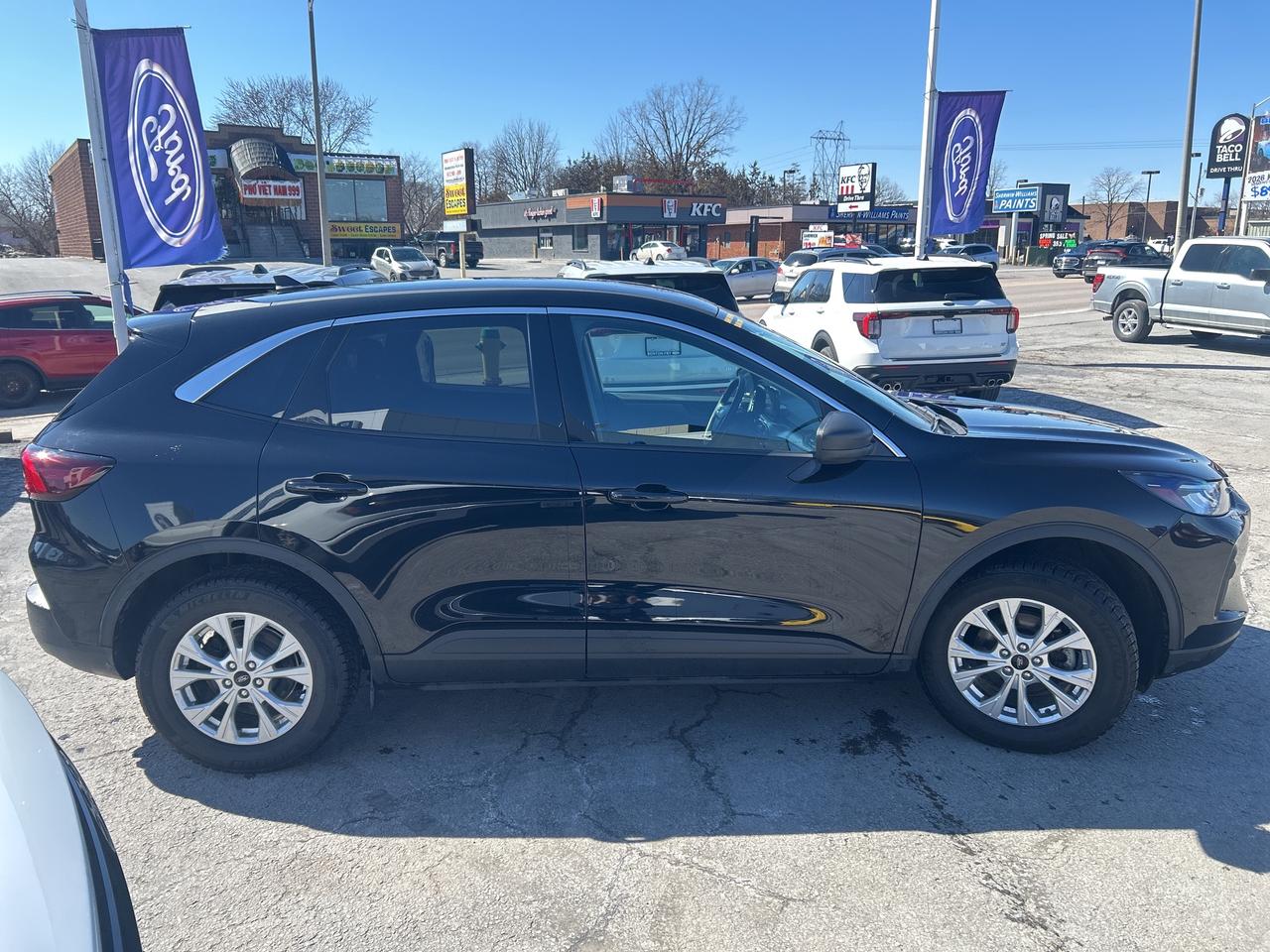 2023 Ford Escape ACTIVE AWD 1.5L LANE KEEP HEATED SEATS AND WHEEL Photo