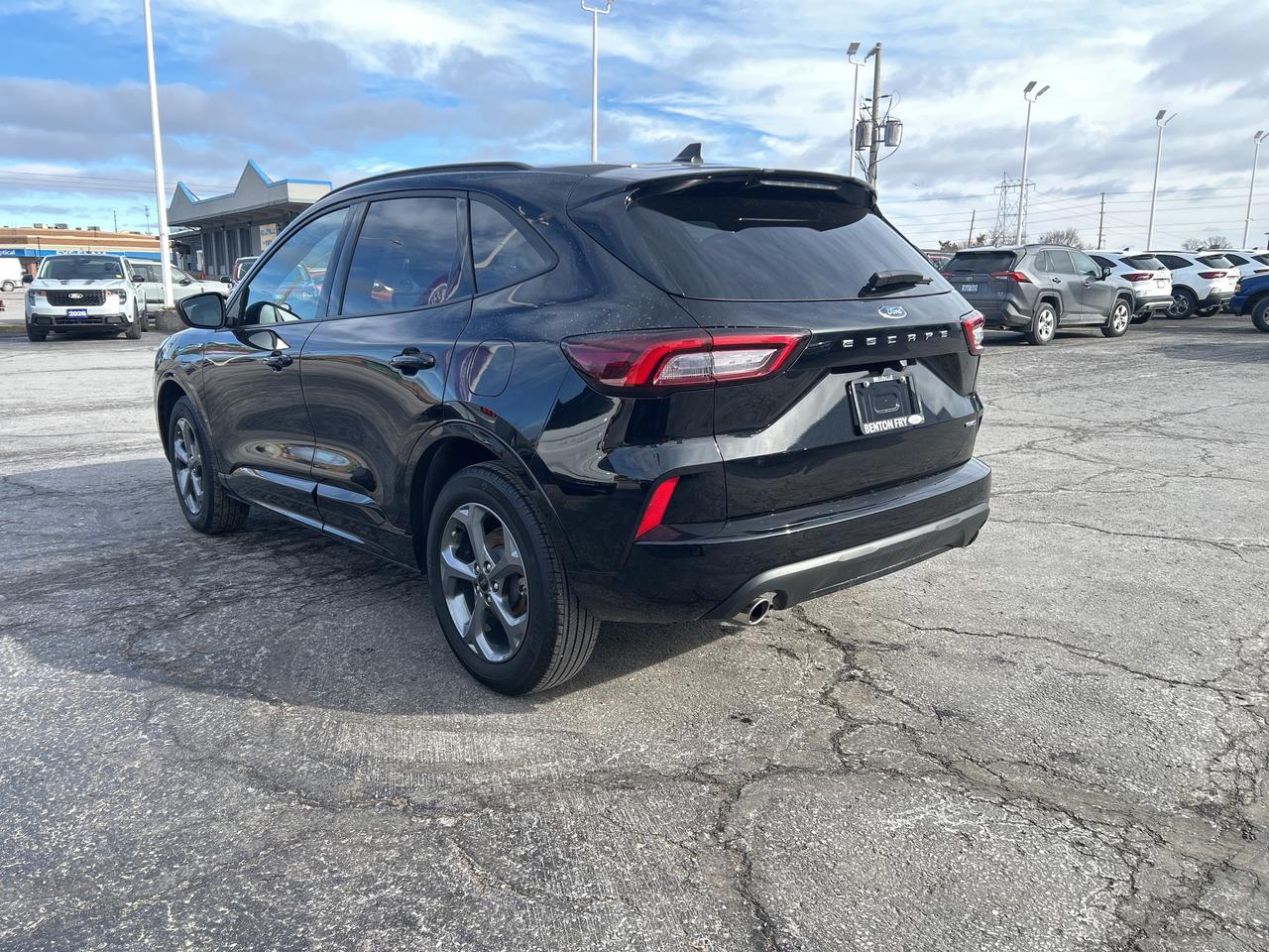 2023 Ford Escape ST LINE AWD 1.5L LANE KEEP HEATED SEATS SYNC4 Photo