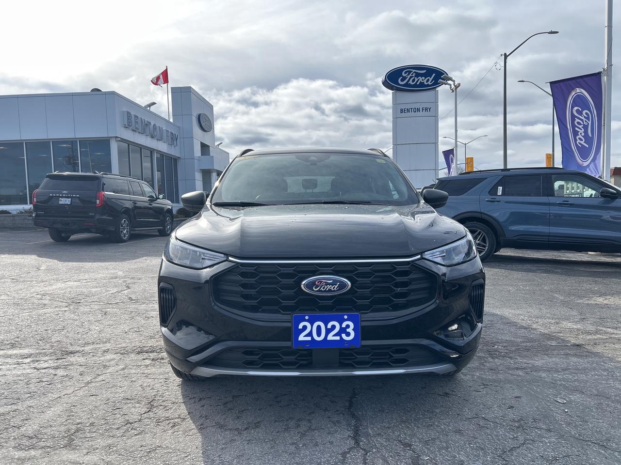 2023 Ford Escape ST LINE AWD 1.5L LANE KEEP HEATED SEATS SYNC4 Photo