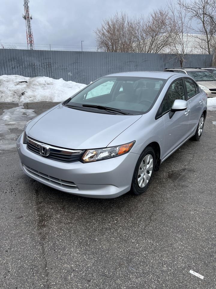 2012 Honda Civic 4dr Auto LX sedan low km blue tooth ac Photo