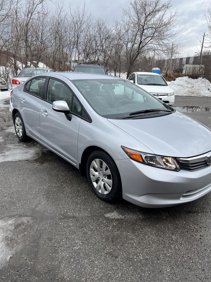 2012 Honda Civic 4dr Auto LX sedan low km blue tooth ac Photo