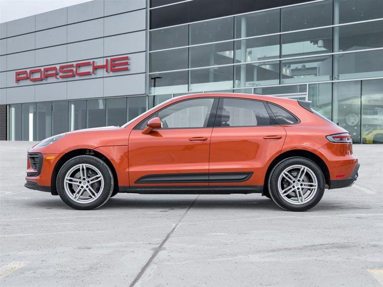 2022 Porsche Macan AWD Premium PKG Plus Adaptive Cruise Control Power Photo