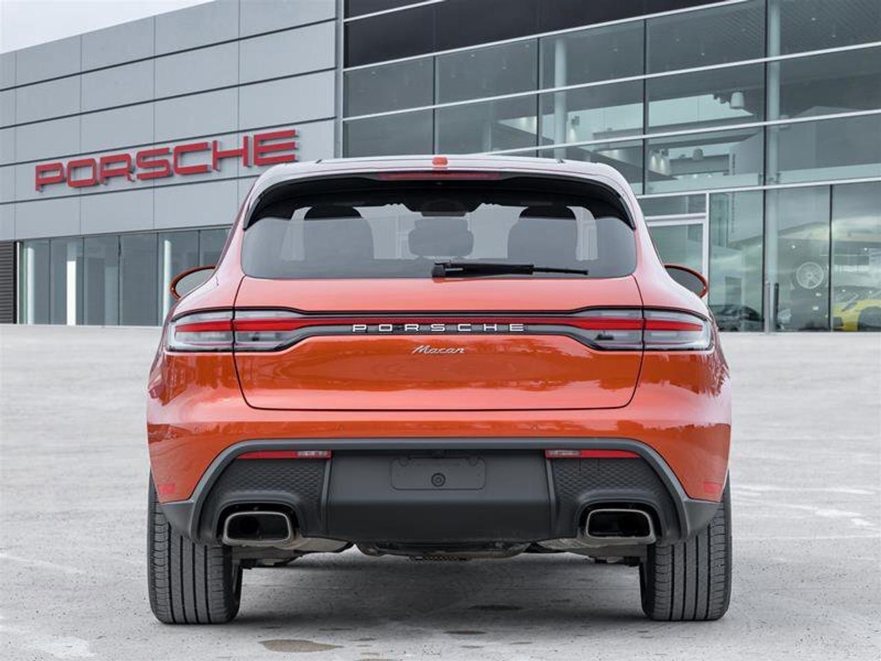 2022 Porsche Macan AWD Premium PKG Plus Adaptive Cruise Control Power Photo