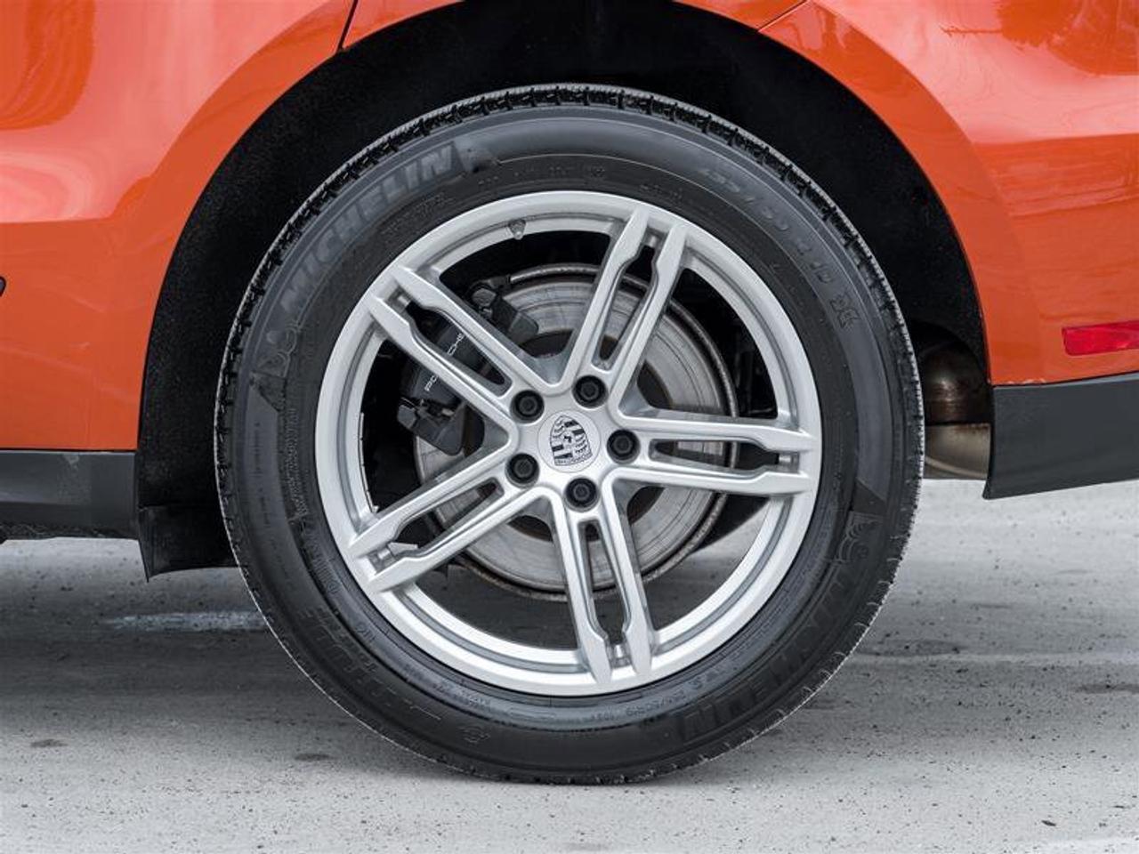 2022 Porsche Macan AWD Premium PKG Plus Adaptive Cruise Control Power Photo