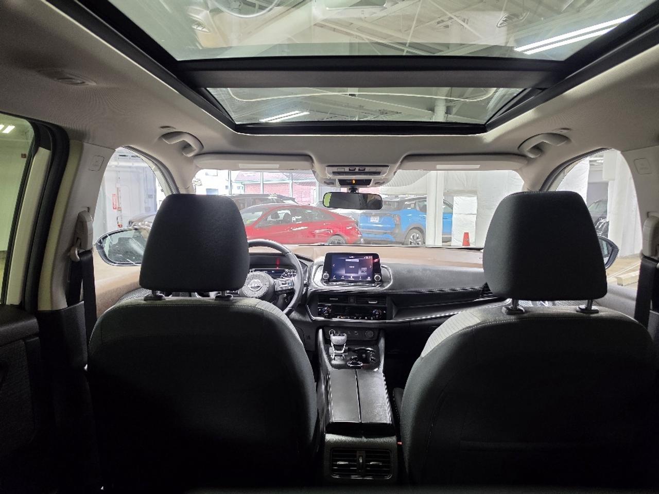 2023 Nissan Rogue SV AWD, APPLE CARPLAY, REMOTE START, PANO ROOF Photo