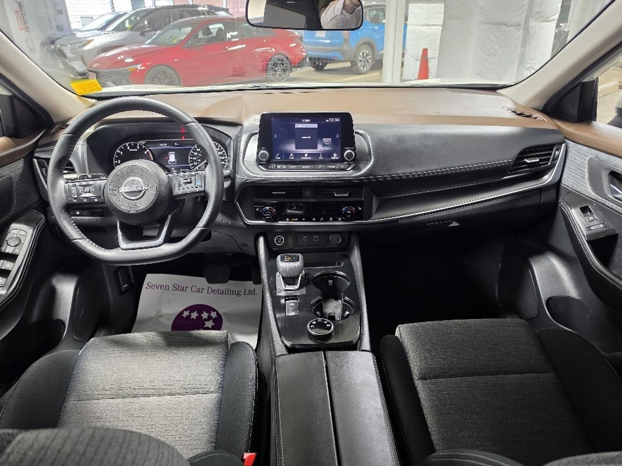 2023 Nissan Rogue SV AWD, APPLE CARPLAY, REMOTE START, PANO ROOF Photo