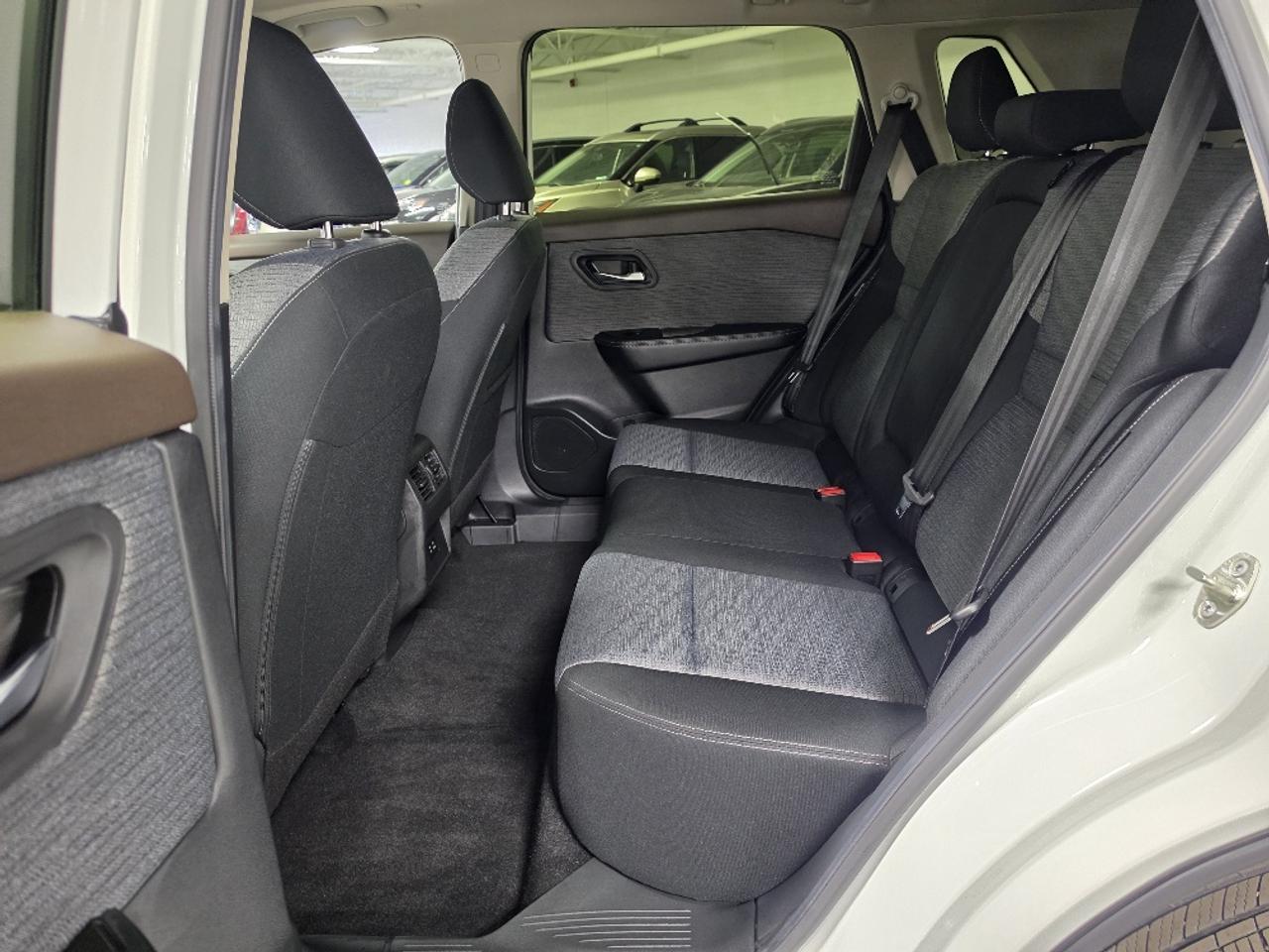 2023 Nissan Rogue SV AWD, APPLE CARPLAY, REMOTE START, PANO ROOF Photo