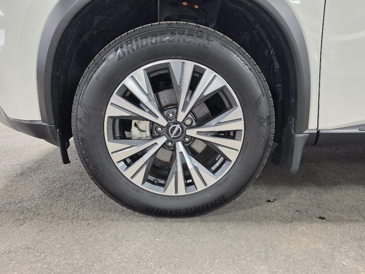 2023 Nissan Rogue SV AWD, APPLE CARPLAY, REMOTE START, PANO ROOF Photo