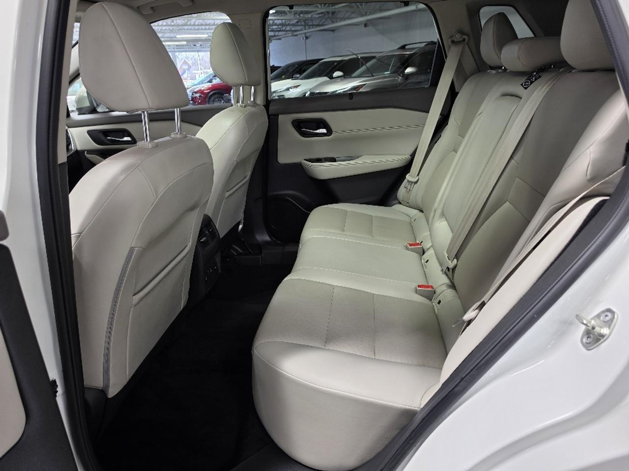 2022 Nissan Rogue SV PREMIUM, PRIMA-TEX, 360 CAM, PRO-PILOT, 19" AL Photo