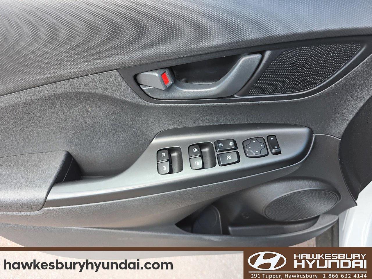 2021 Hyundai KONA Essential Photo