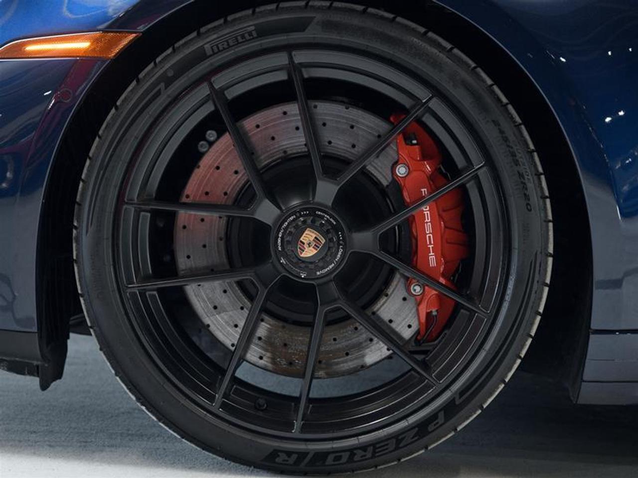 2025 Porsche 911 Carrera 4 GTS Cabriolet Photo