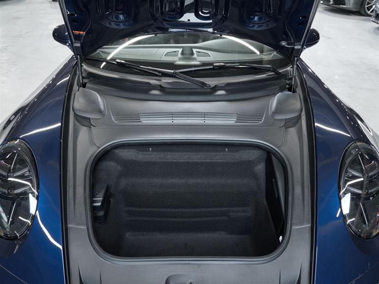 2025 Porsche 911 Carrera 4 GTS Cabriolet Photo