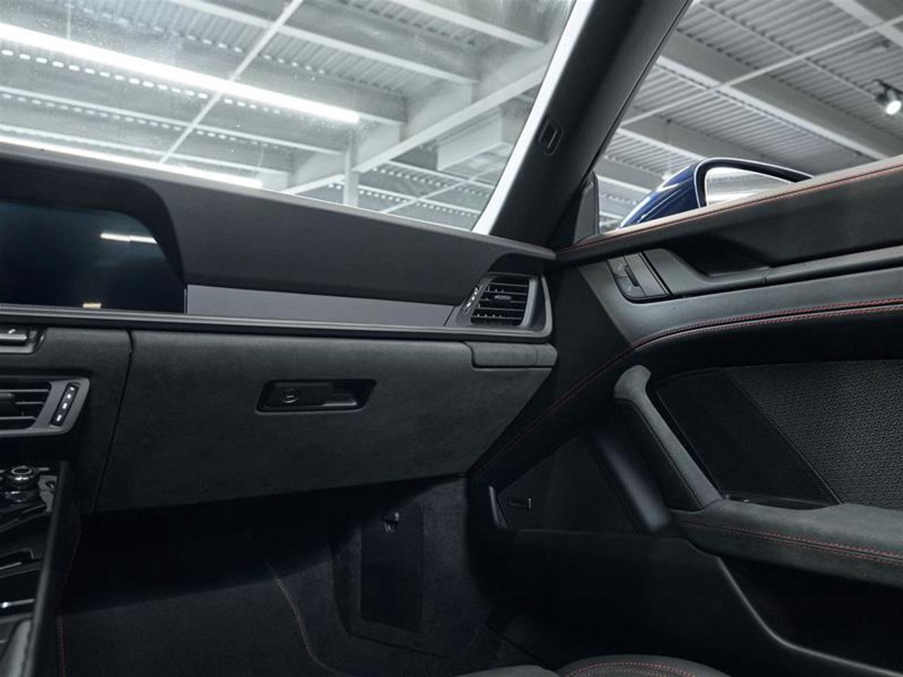 2025 Porsche 911 Carrera 4 GTS Cabriolet Photo