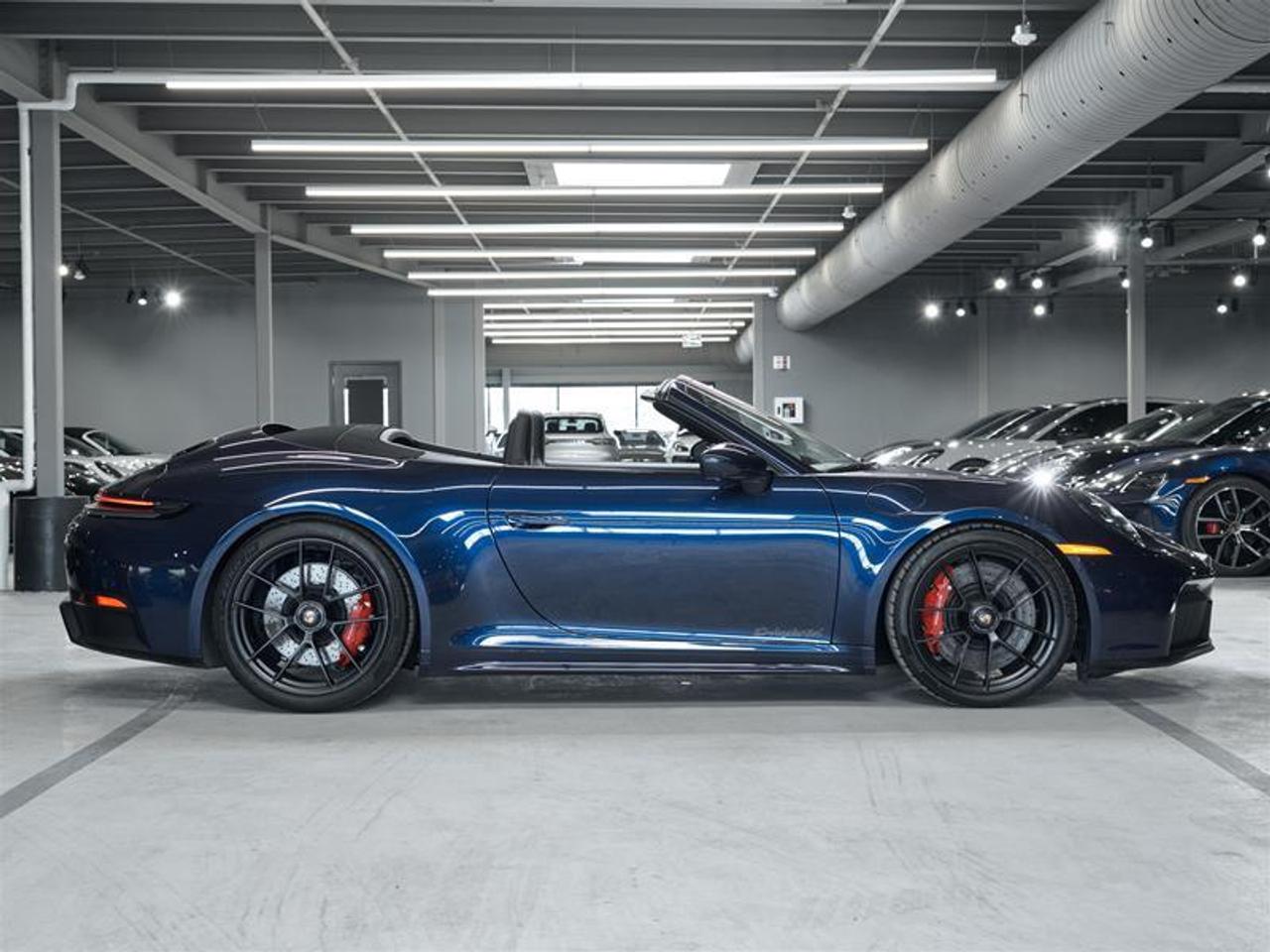 2025 Porsche 911 Carrera 4 GTS Cabriolet Photo4