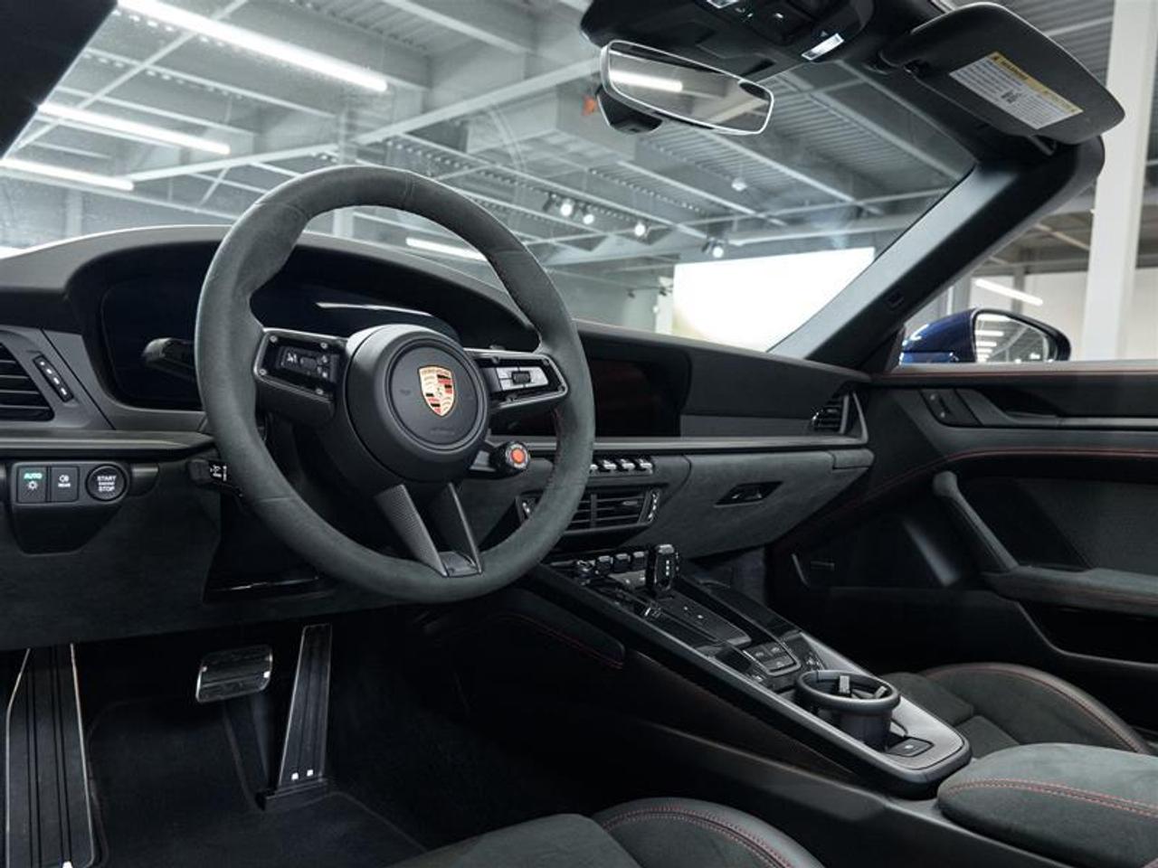 2025 Porsche 911 Carrera 4 GTS Cabriolet Photo