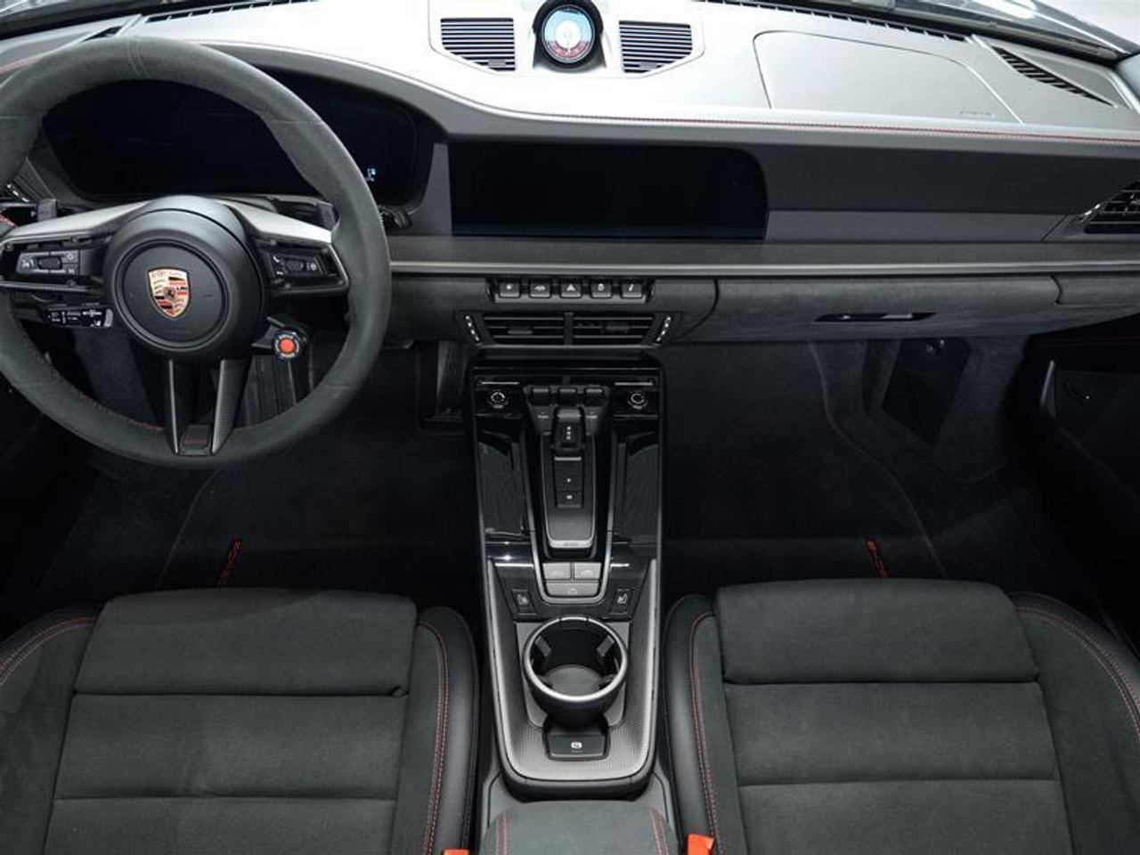 2025 Porsche 911 Carrera 4 GTS Cabriolet Photo