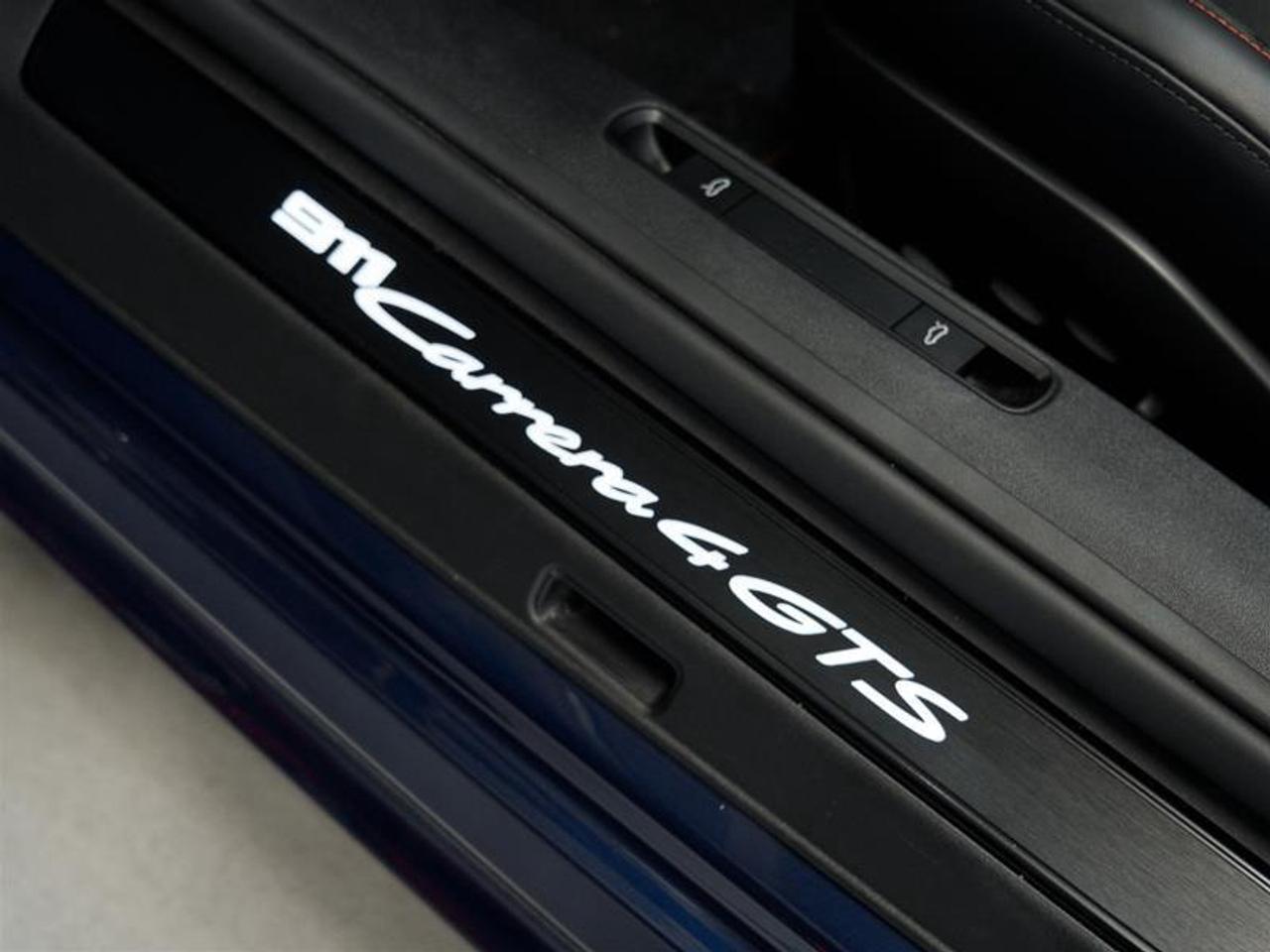 2025 Porsche 911 Carrera 4 GTS Cabriolet Photo