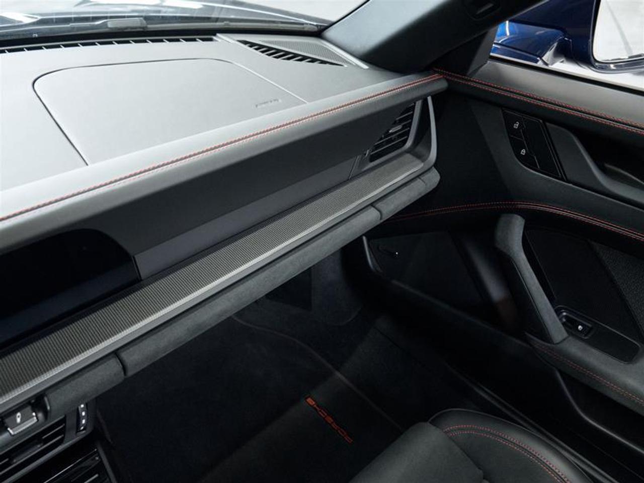 2025 Porsche 911 Carrera 4 GTS Cabriolet Photo