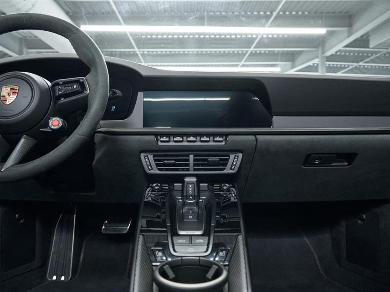 2025 Porsche 911 Carrera 4 GTS Cabriolet Photo