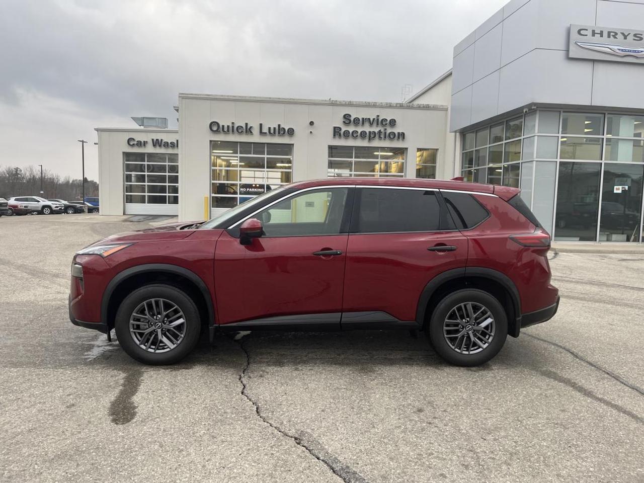 2024 Nissan Rogue S Photo