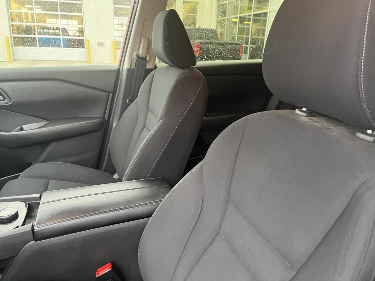 2024 Nissan Rogue S Photo